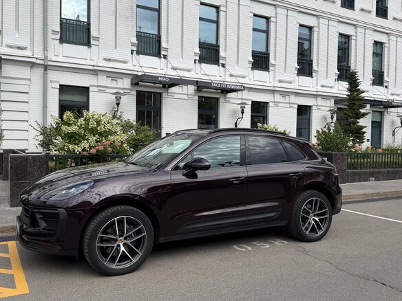 2024 Porsche Macan I Рестайлинг 2, красный, 8100000 рублей - вид 4