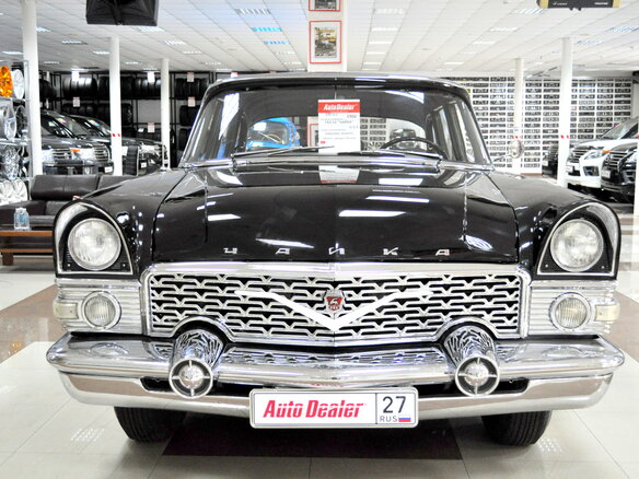 1966 ГАЗ 13 «Чайка», чёрный