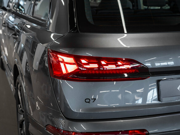 2026 Audi Q7 50 TDI II (4M) Рестайлинг 2, серый, 14670000 рублей - вид 33