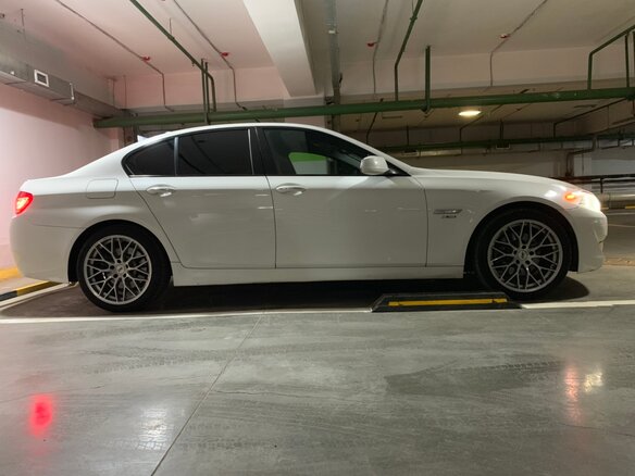 2012 BMW 5 серии 528i xDrive VI (F10/F11/F07), белый - вид 2