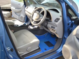2010 Nissan Leaf (EM61) I (ZE0/AZE0), синий, 1220000 рублей, вид 2