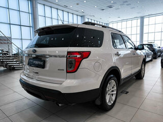 2013 Ford Explorer V, белый, 1299000 рублей, вид 5
