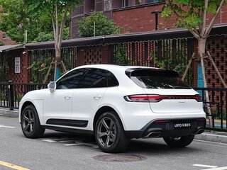 2026 Porsche Macan I Рестайлинг 2, белый, 8220457 рублей, вид 3