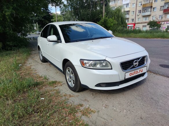2010 Volvo S40 II Рестайлинг, белый, 700000 рублей - вид 4