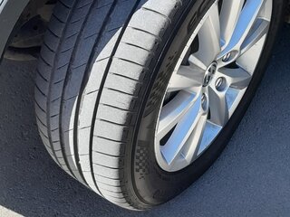2011 Volkswagen Touareg II, белый, 1950000 рублей, вид 3