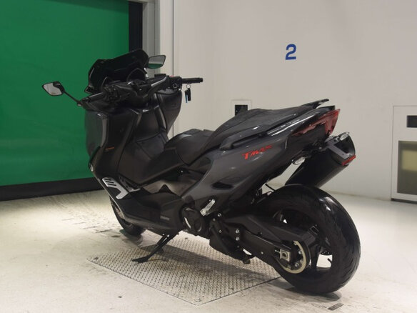2021 Yamaha TMAX, серый, 900000 рублей - вид 5