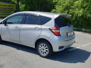 2018 Nissan Note II Рестайлинг, серебристый, 820000 рублей, вид 5