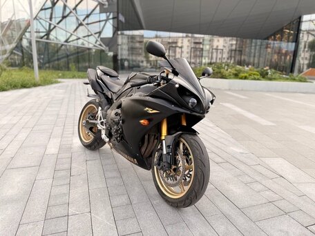2009 Yamaha YZF-R1, чёрный, 850000 рублей, вид 2