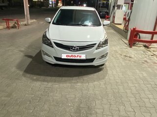 2014 Hyundai Solaris I Рестайлинг, белый, 700000 рублей, вид 2