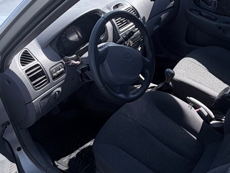 2005 Hyundai Accent ТагАЗ II, серебристый, 270000 рублей, вид 5