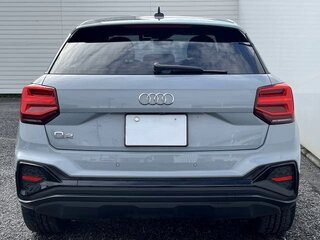 2021 Audi Q2 35 TFSI I Рестайлинг, серебристый, 1398000 рублей, вид 4