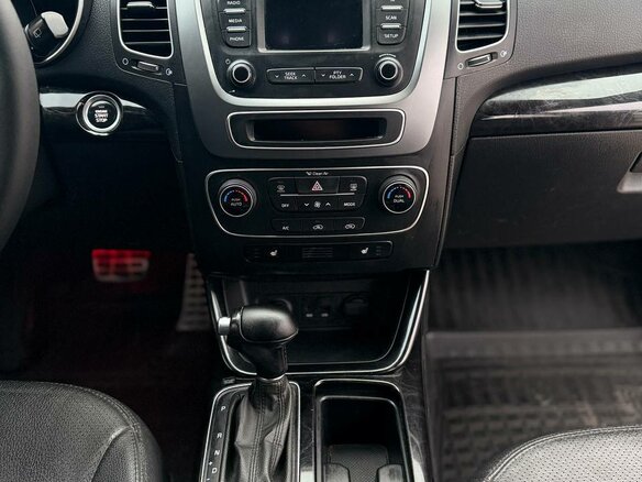 2014 Kia Sorento II Рестайлинг, белый, 1700000 рублей - вид 7