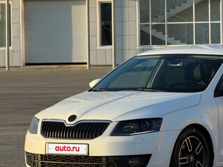2016 Skoda Octavia III (A7), белый, 1450000 рублей, вид 3