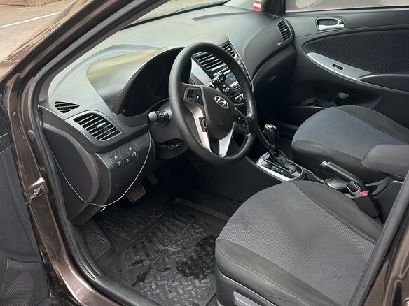 2015 Hyundai Solaris I Рестайлинг, коричневый, 1180000 рублей - вид 3
