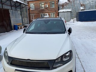 2013 Volkswagen Touareg II, белый, 2350000 рублей, вид 2