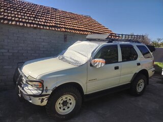 2000 Isuzu Rodeo II, белый, 700000 рублей, вид 2