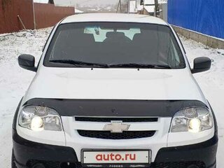 2018 Chevrolet Niva I Рестайлинг, белый, 605000 рублей, вид 1