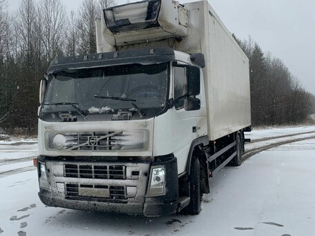 2008 Volvo FM, белый, 3000000 рублей, вид 2