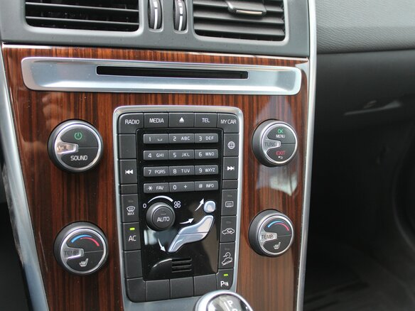 2014 Volvo XC60 I Рестайлинг, бежевый - вид 2