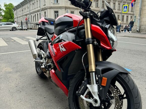 2022 BMW S 1000 R, красный, 2000000 рублей - вид 7