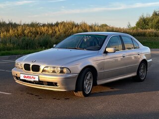 2000 BMW 5 серии 525i IV (E39) Рестайлинг, серебристый, 687000 рублей, вид 2