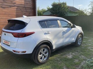 2017 Kia Sportage IV, белый, 1680000 рублей, вид 3