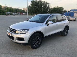 2012 Volkswagen Touareg II, серебристый, 2190000 рублей, вид 1