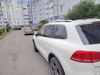 2011 Volkswagen Touareg II, белый, 1700000 рублей, вид 2