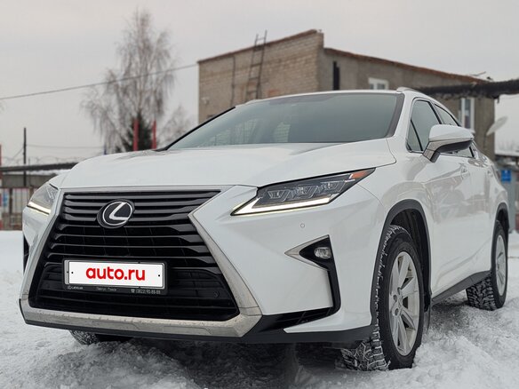 2017 Lexus RX 200t IV, белый, 4175000 рублей