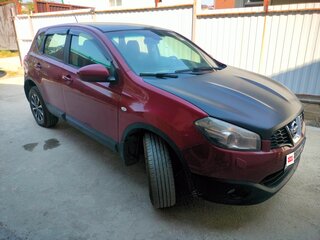 2010 Nissan Qashqai I Рестайлинг, красный, 890000 рублей, вид 4