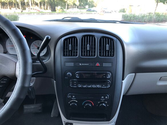 2005 Dodge Caravan 4-speed IV, чёрный, 535000 рублей - вид 12
