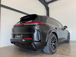 2026 Porsche Cayenne Turbo Electric IV, чёрный, 28930000 рублей, вид 2