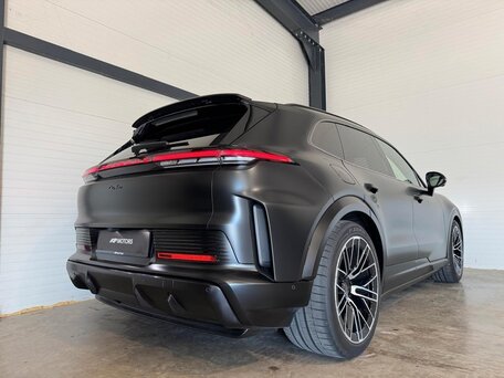 2026 Porsche Cayenne Turbo Electric IV, чёрный, 29130000 рублей, вид 2
