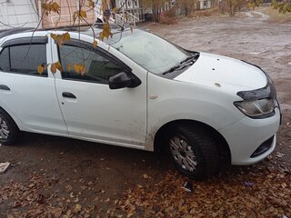 2015 Renault Logan II, белый, 500000 рублей, вид 2