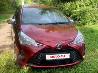 2018 Toyota Vitz III (XP130) Рестайлинг 2, красный, 1070000 рублей, вид 5