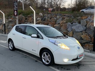 2011 Nissan Leaf I (ZE0/AZE0), бежевый, 500000 рублей, вид 3