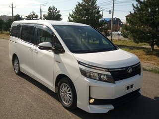 2014 Toyota Voxy III (R80), белый, 2099500 рублей, вид 1