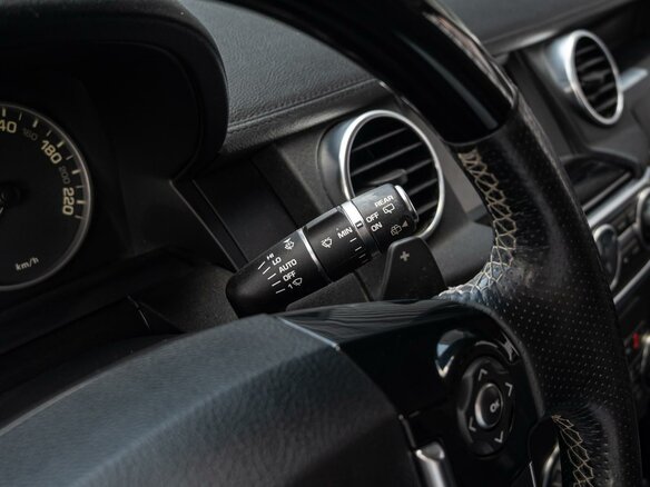 2014 Land Rover Discovery IV Рестайлинг, белый - вид 21