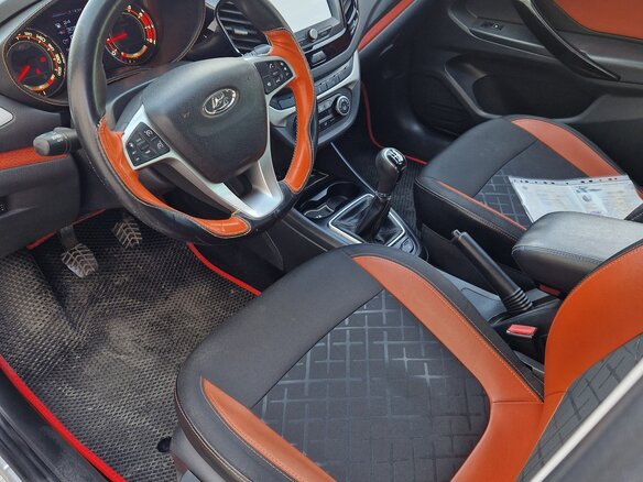 2018 Lada (ВАЗ) Vesta SW Cross I, серебристый, 935000 рублей - вид 10