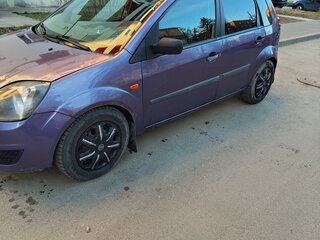 2007 Ford Fiesta Mk5, фиолетовый, 170000 рублей, вид 4