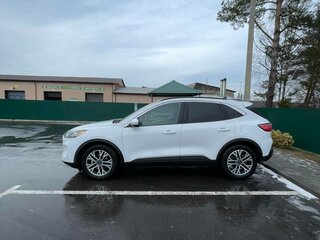 2020 Ford Escape IV, белый, 1520000 рублей, вид 3