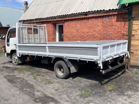 1992 Nissan Atlas, белый, 960000 рублей, вид 3