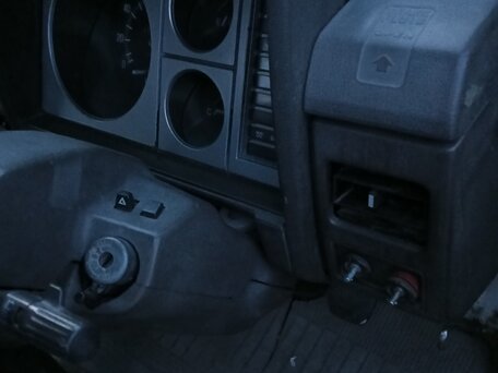 1989 Nissan Atlas, белый, 690000 рублей, вид 4