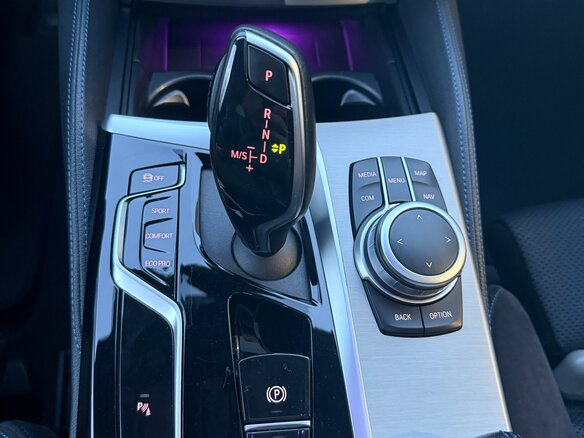 2020 BMW 5 серии 520d VII (G30/G31/G38) Рестайлинг, серый, 4400000 рублей - вид 14