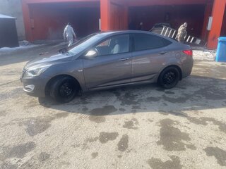 2016 Hyundai Solaris I Рестайлинг, серый, 850000 рублей, вид 3