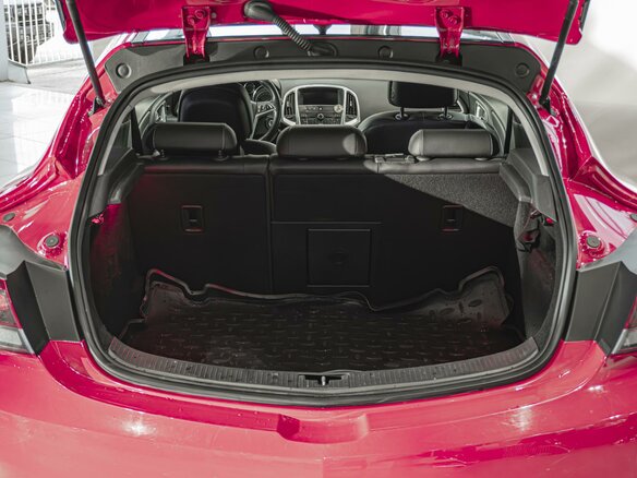2013 Opel Astra GTC J Рестайлинг, красный - вид 23