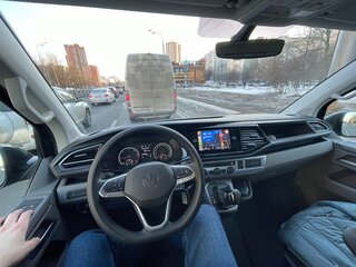 2022 Volkswagen Caravelle T6 Рестайлинг, чёрный, 9950000 рублей, вид 2