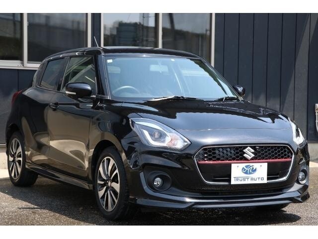 Открыть фотографии: Suzuki Swift V