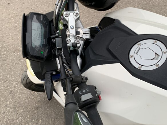 2022 BMW G 310 R, белый, 400000 рублей