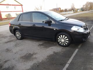 2011 Nissan Tiida I Рестайлинг, коричневый, 850000 рублей, вид 3